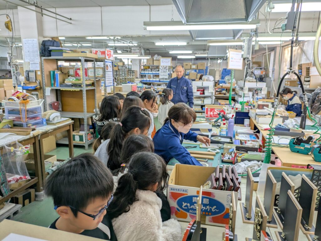 パーツの取付を見学